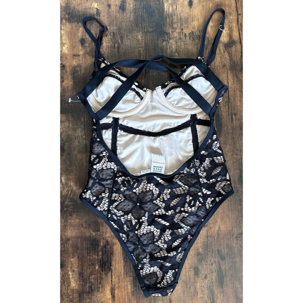 Some days lovin black lace swimsuit / New No Tags - Picture 5 of 7